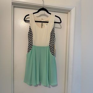 Double Zero Papaya cream/mint chevron sleeveless dress with pockets